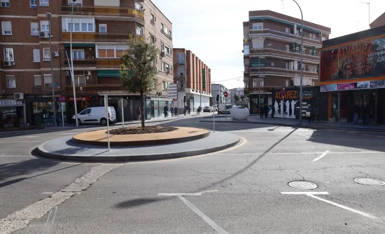 Finalizan las obras de la calle Leganés, que se transforma en una arteria comercial