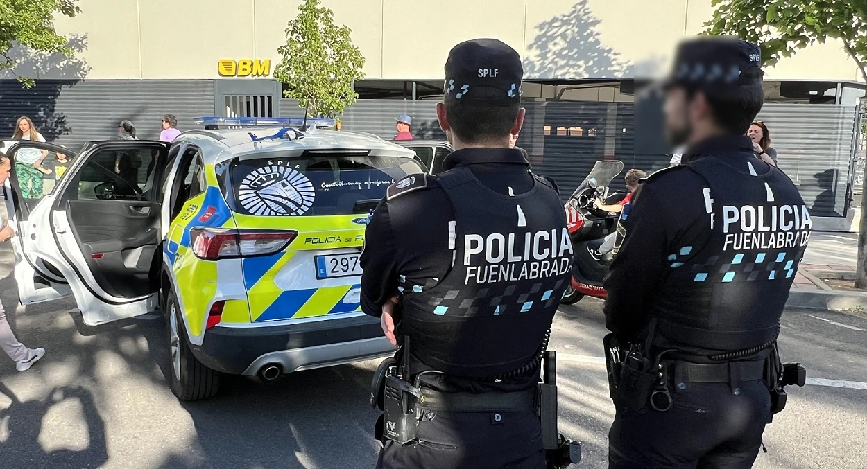Fuenlabrada sancionará con hasta 200 euros a los conductores que usen el móvil al volante